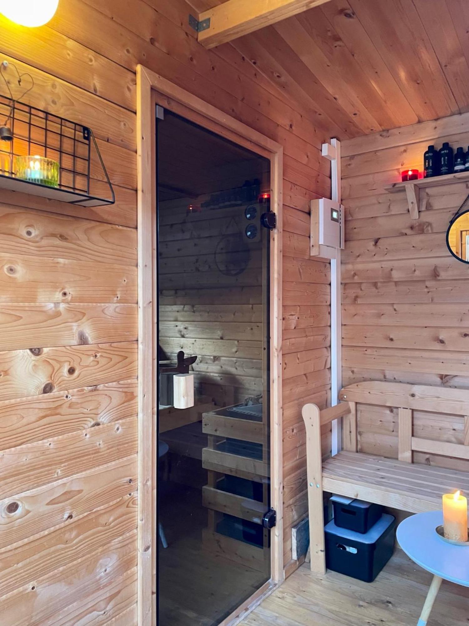 Modernes Holzhaus Im Skandinavischen Stil Mit Sauna, Garten Und 2 Katzen Нордерштедт Экстерьер фото