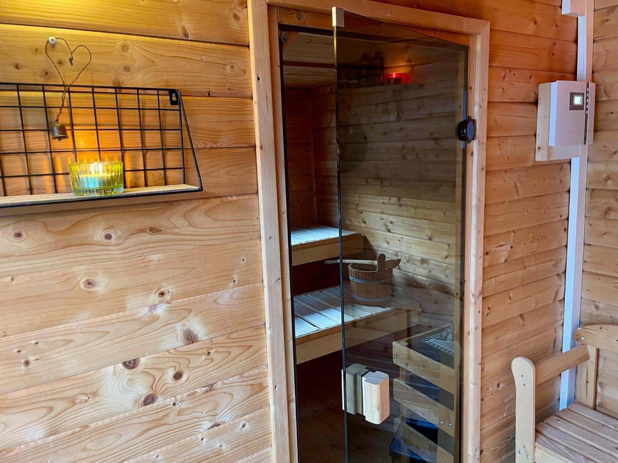 Modernes Holzhaus Im Skandinavischen Stil Mit Sauna, Garten Und 2 Katzen Нордерштедт Экстерьер фото