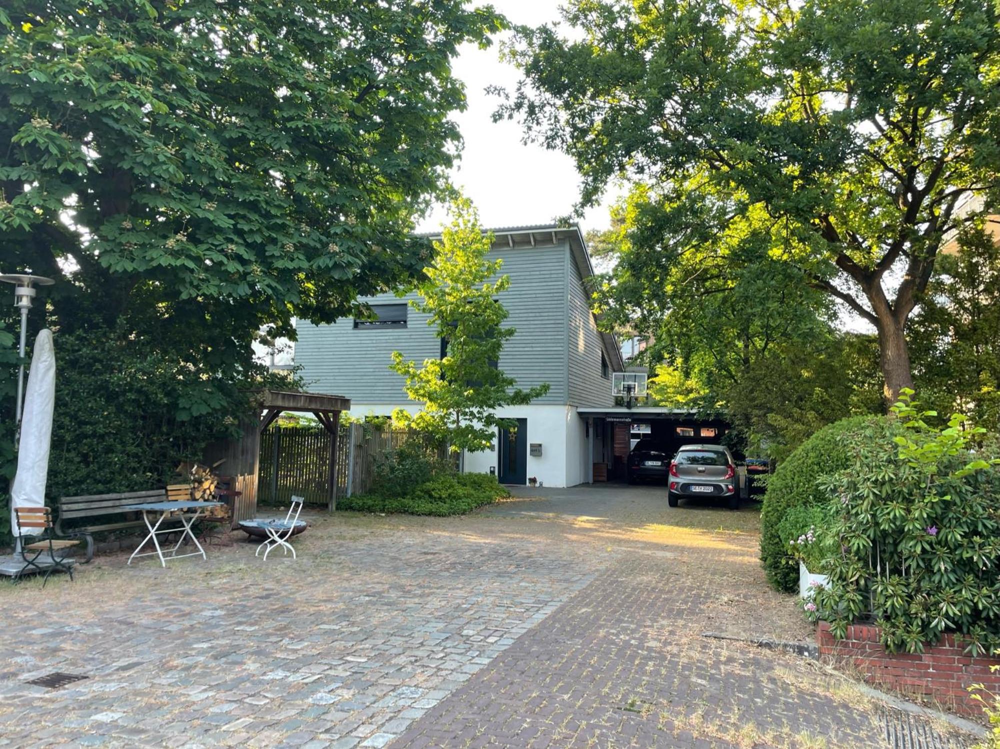 Modernes Holzhaus Im Skandinavischen Stil Mit Sauna, Garten Und 2 Katzen Нордерштедт Экстерьер фото